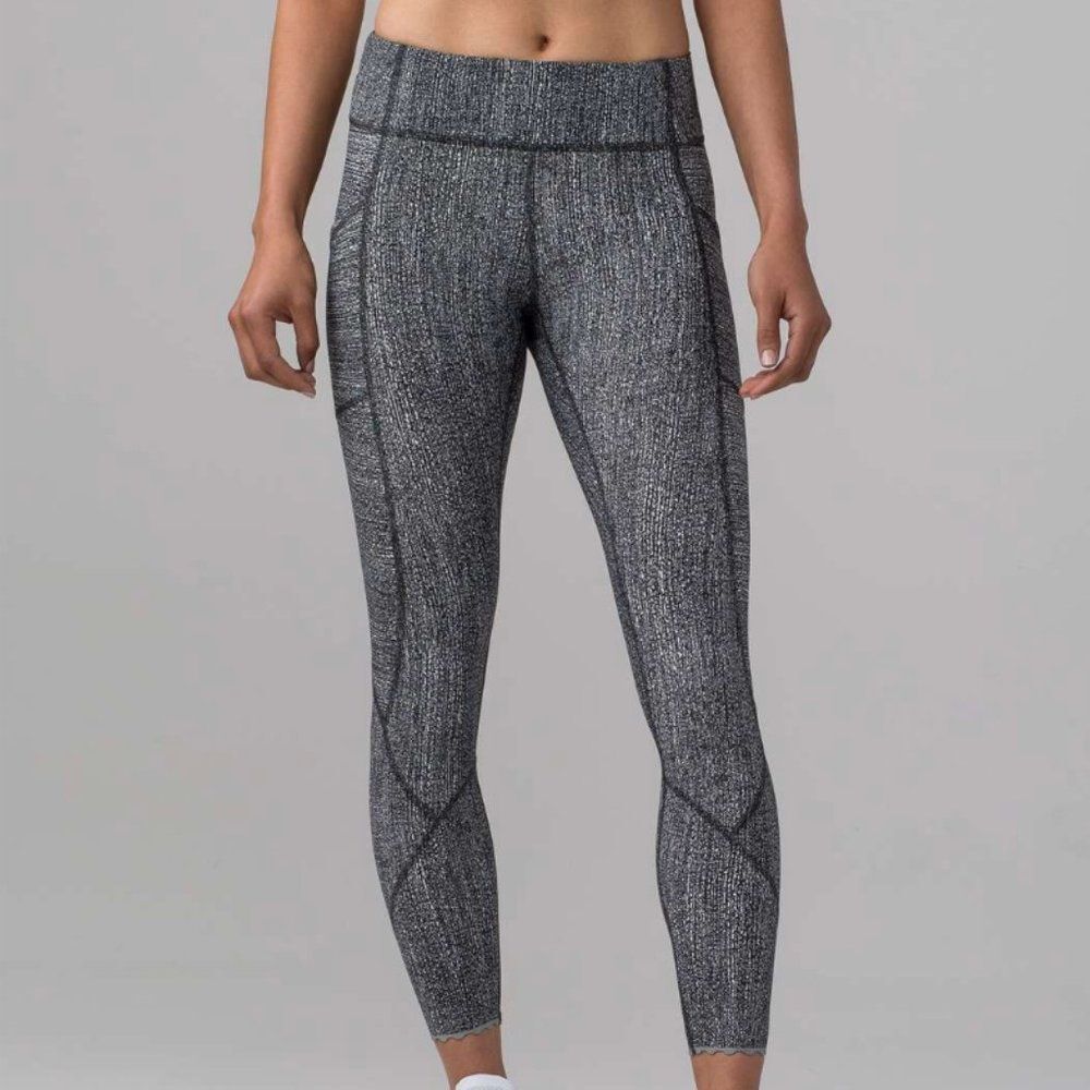 Women Lululemon Tight Stuff Tight II (25") Salt Alpine White Black Size 6